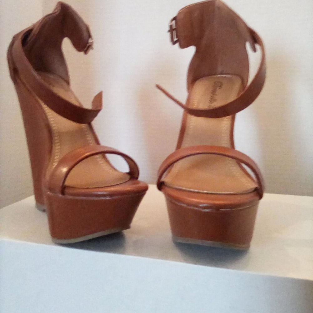 Brown platform candles with ankle strap